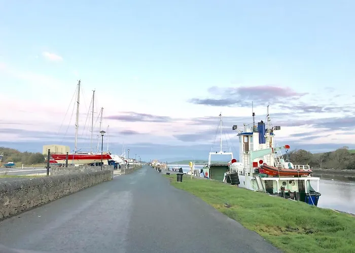 펜션 The Waterside Townhouse 웨스트포트